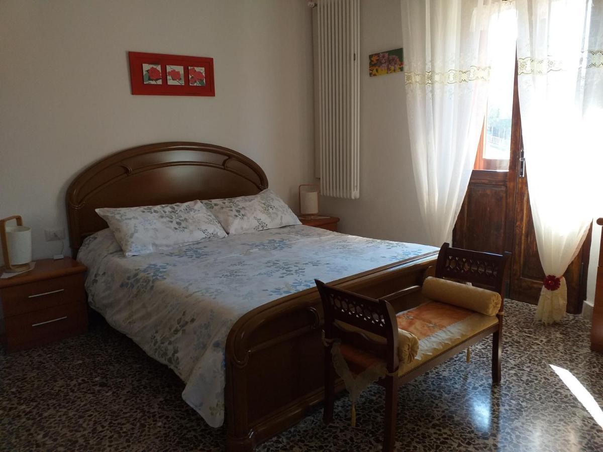 Bed & Breakfast La Rosa Rossa Cagli Luaran gambar