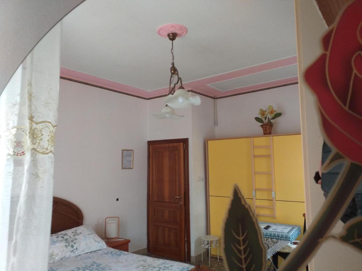 Bed & Breakfast La Rosa Rossa Cagli Luaran gambar