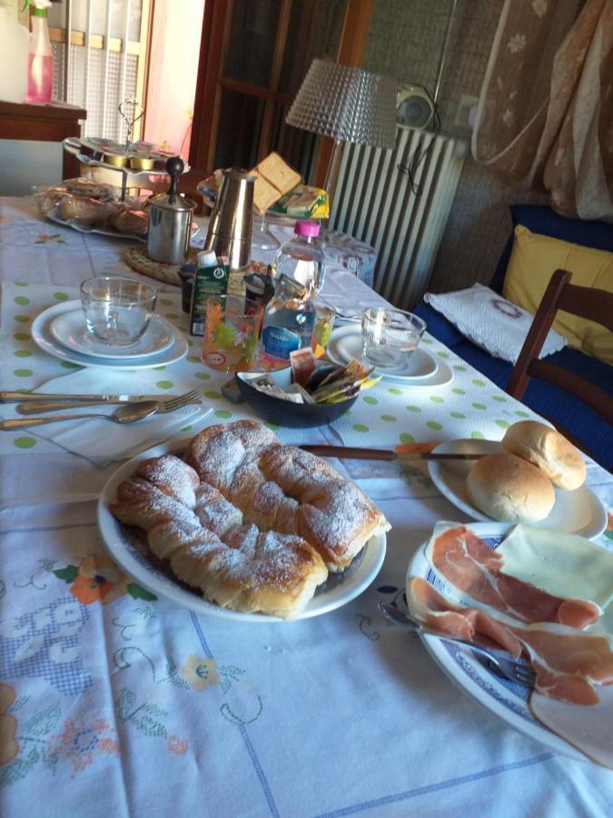 Bed & Breakfast La Rosa Rossa Cagli Luaran gambar